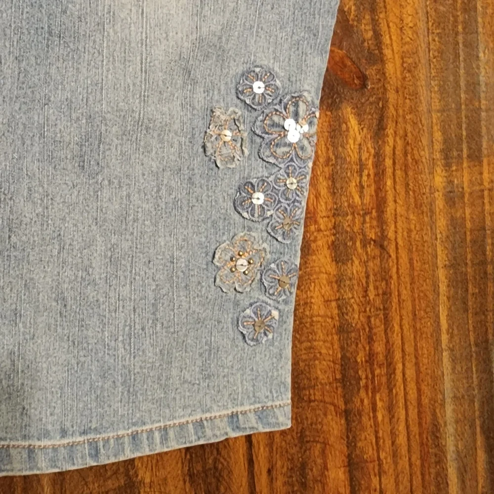 Ruby Rd. Crop Pants - Picture 5 of 6